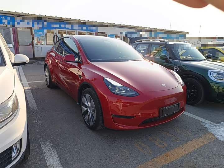 Фото 4 - Tesla Model Y