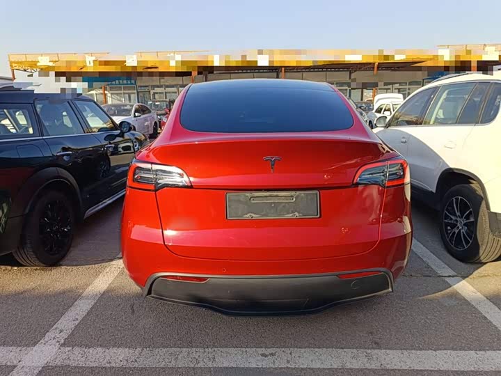 Фото 6 - Tesla Model Y