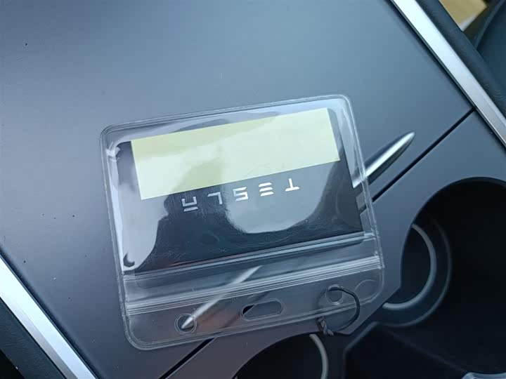 Фото 9 - Tesla Model Y