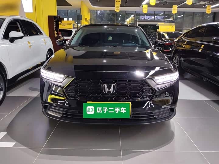 Фото 3 - Honda Accord