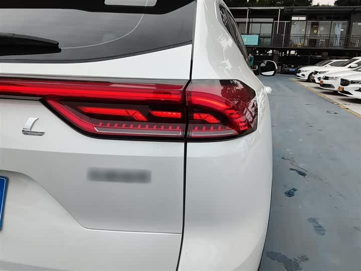 Фото 8 - Haval H6