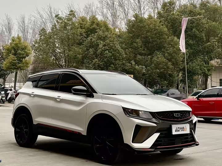 Фото 3 - Geely Coolray