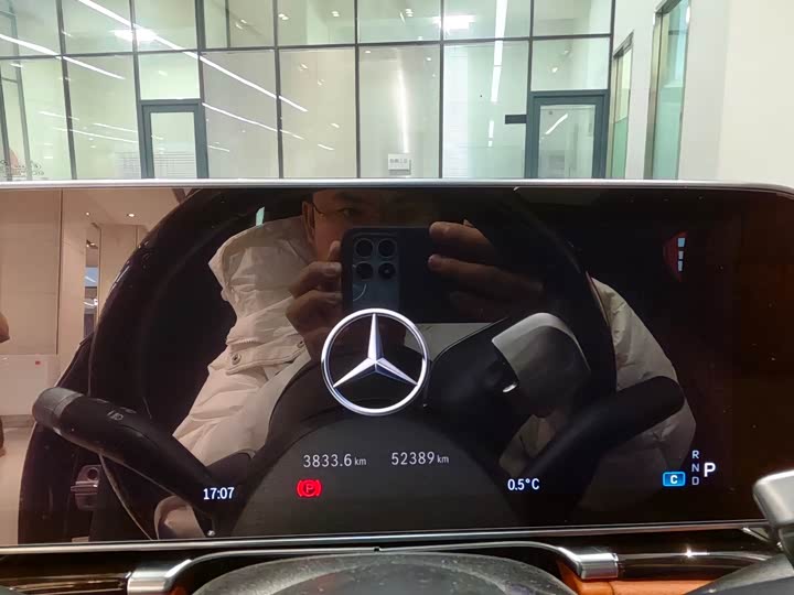 Фото 4 - Mercedes-Benz Maybach S-Class