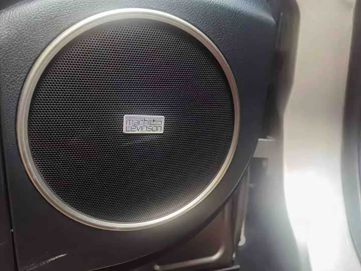 Фото 7 - Lexus RX