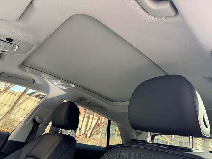 Фото 5 - Audi Q8