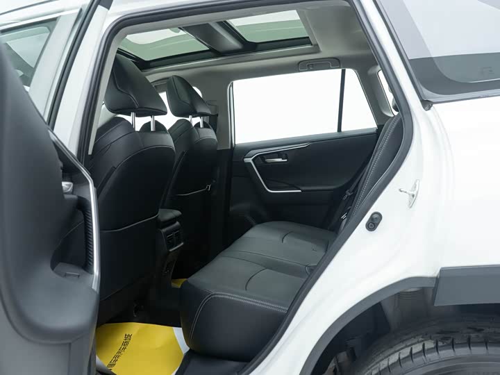 Фото 7 - Toyota Wildlander