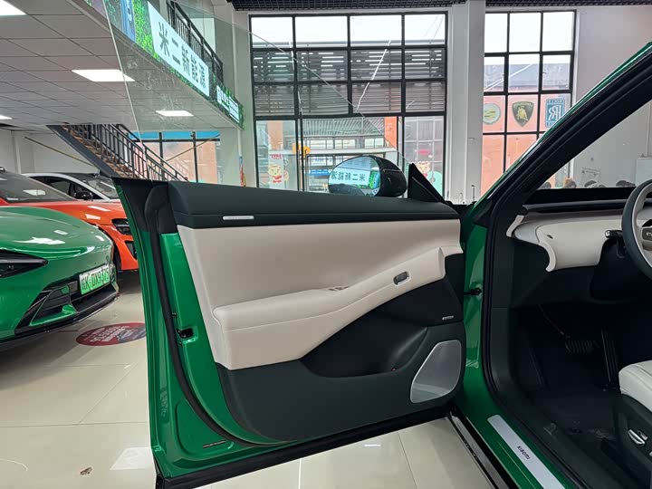 Фото 4 - Xiaomi YU7