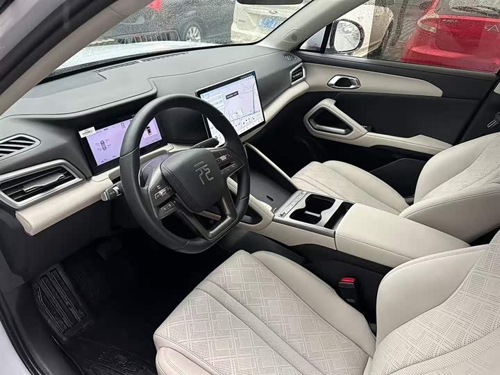 Фото 2 - BYD Yuan Up