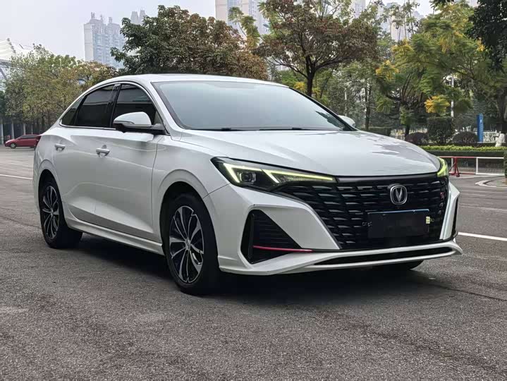 Фото 3 - Changan Eado Plus