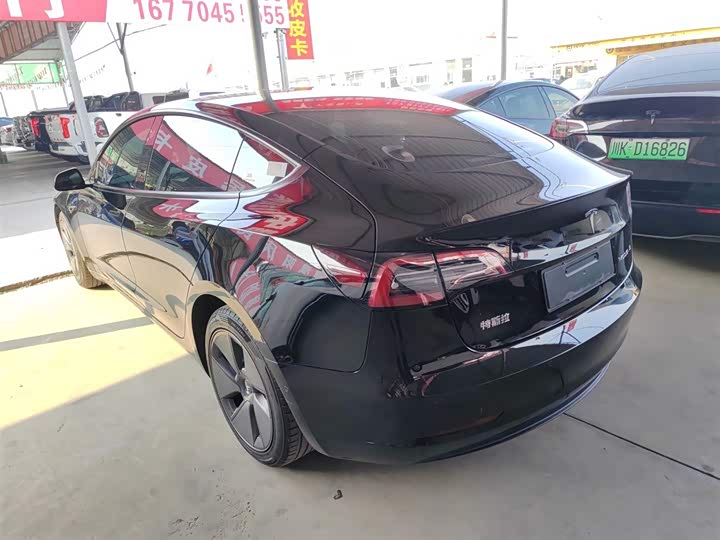 Фото 5 - Tesla Model 3