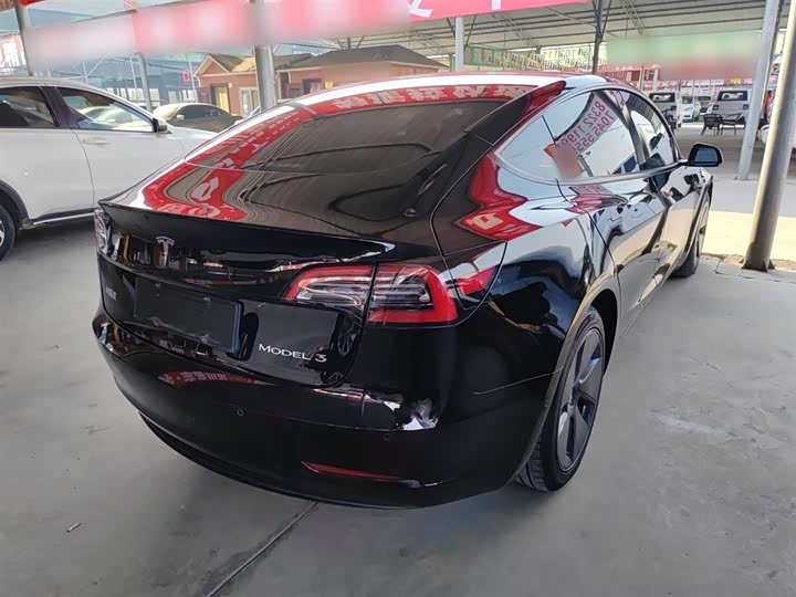 Фото 7 - Tesla Model 3