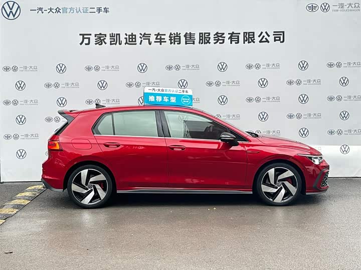 Фото 4 - Volkswagen Golf GTI