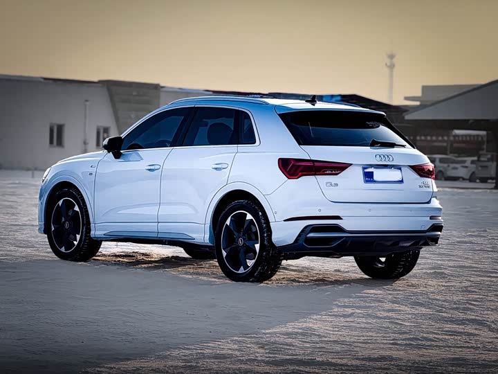 Фото 6 - Audi Q3