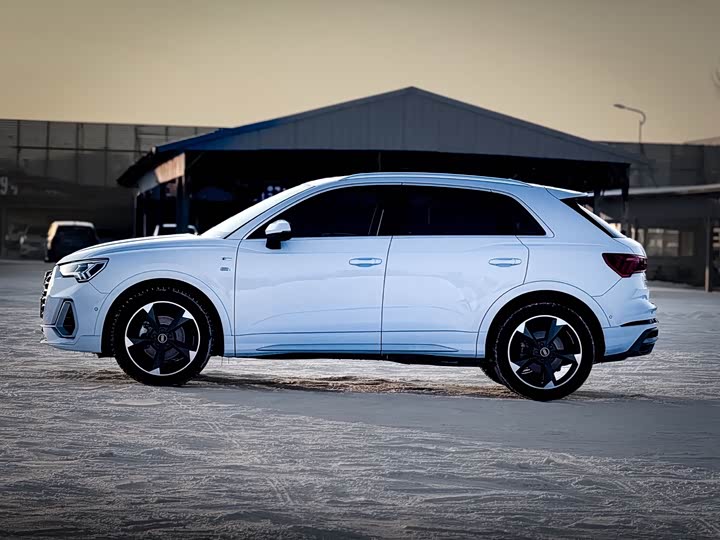 Фото 7 - Audi Q3