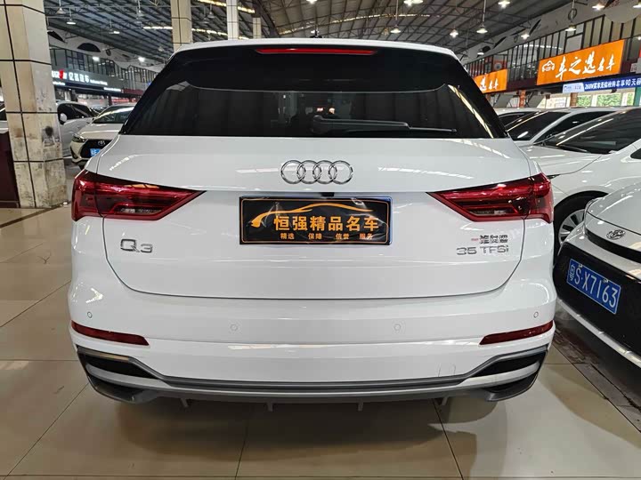 Фото 4 - Audi Q3