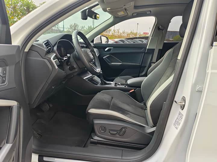 Фото 9 - Audi Q3