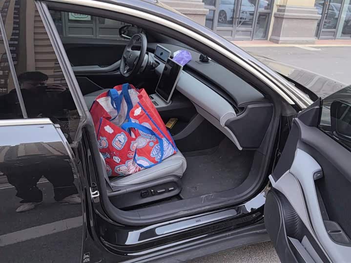 Фото 8 - Nio ET5T