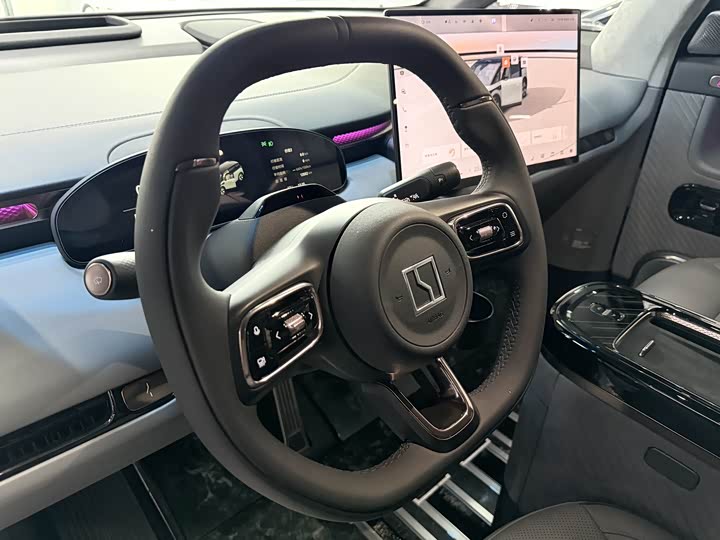 Фото 4 - Zeekr Mix