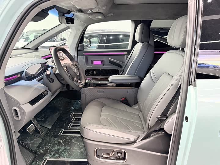 Фото 5 - Zeekr Mix