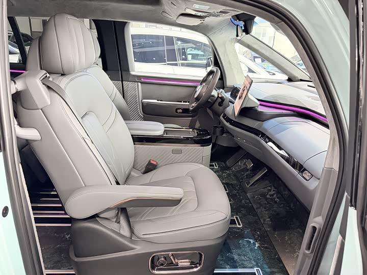 Фото 8 - Zeekr Mix