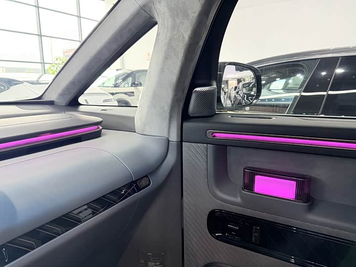 Фото 9 - Zeekr Mix