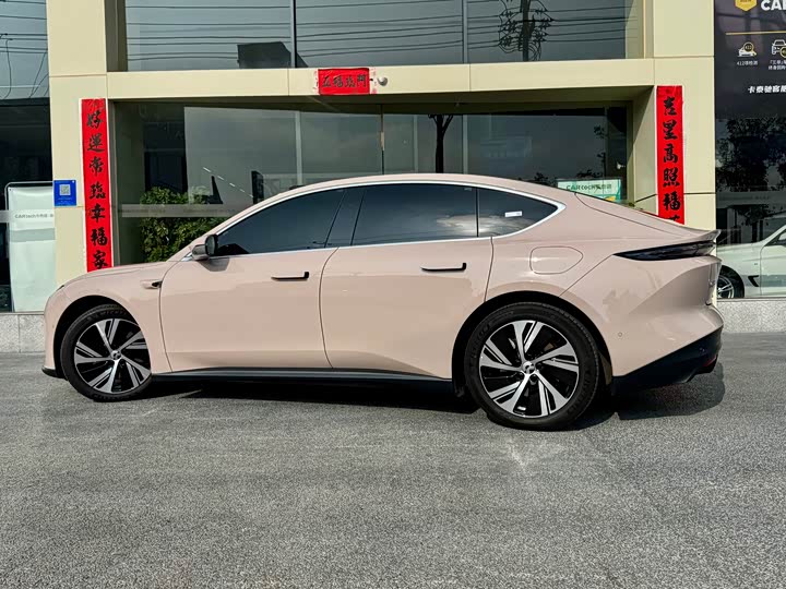 Фото 8 - Nio ET5