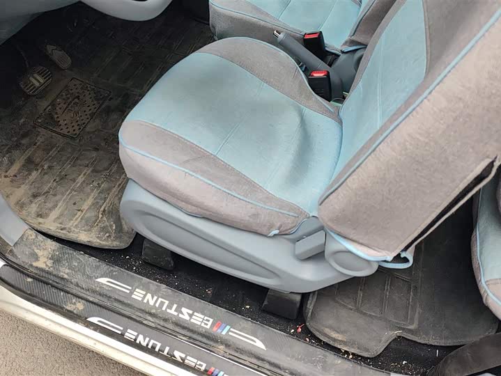 Фото 9 - Bestune Pony