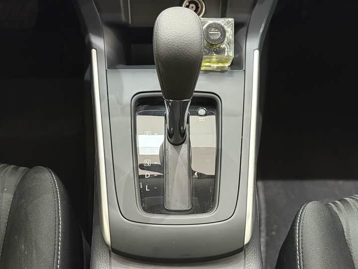 Фото 7 - Nissan Sylphy