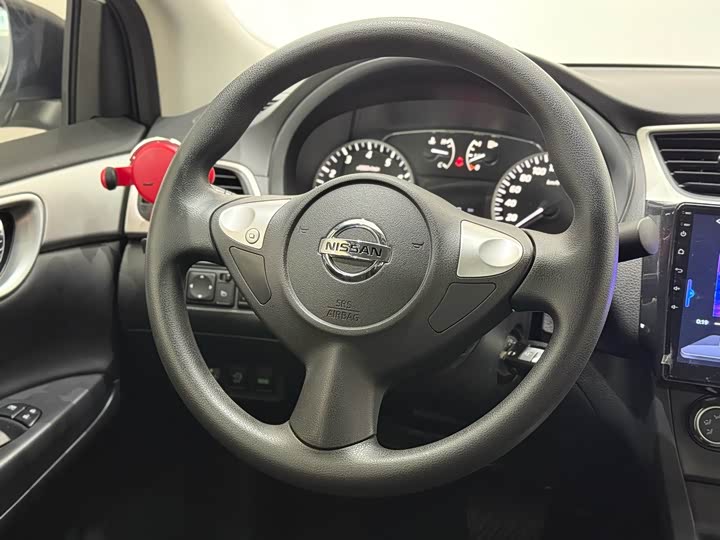 Фото 9 - Nissan Sylphy