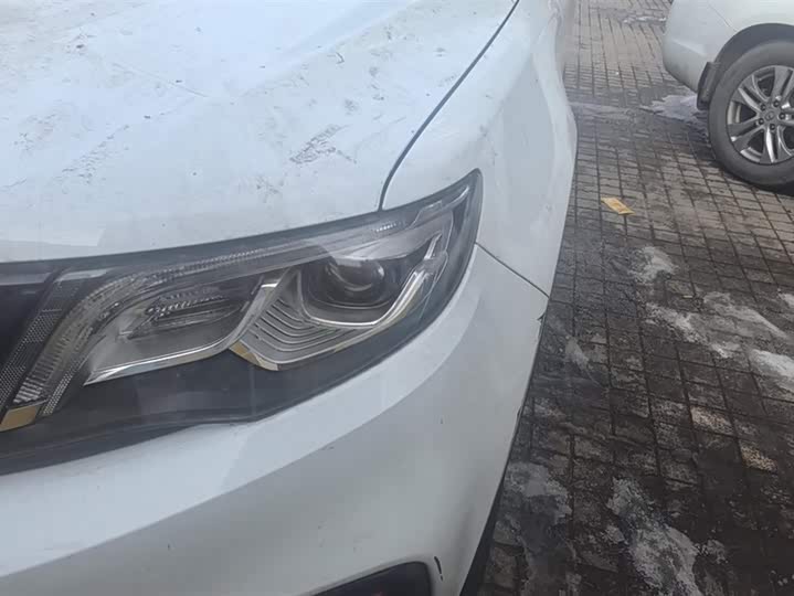 Фото 5 - Geely Atlas