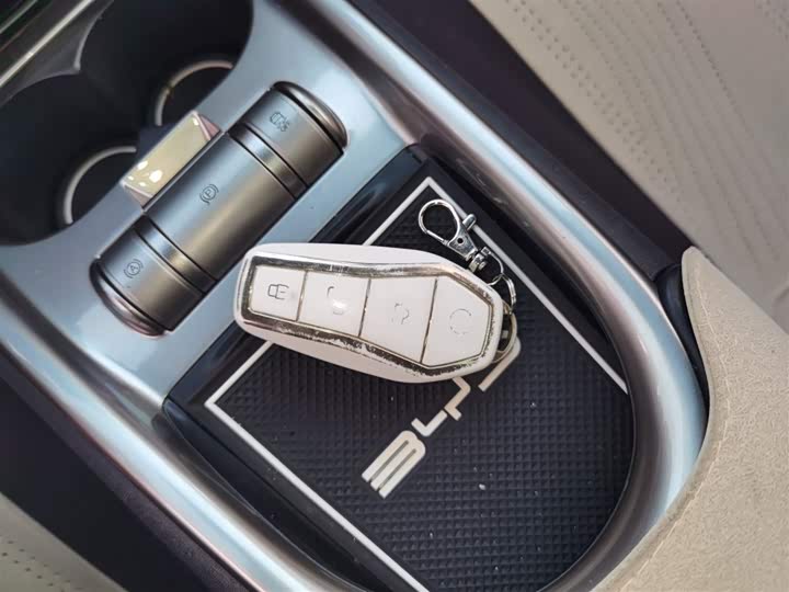 Фото 9 - BYD Dolphin