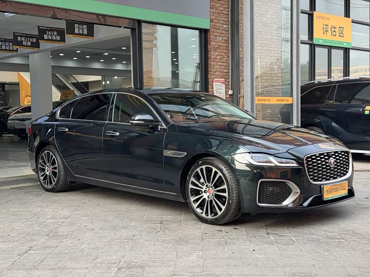 Фото 3 - Jaguar XF L