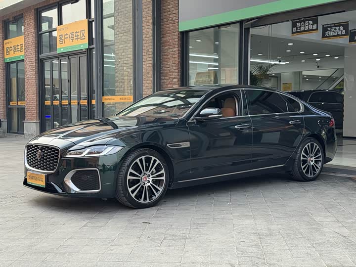 Фото 4 - Jaguar XF L