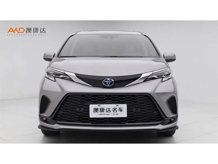 Фото 2 - Toyota Granvia