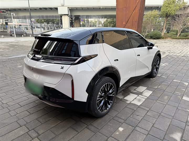 Фото 4 - Zeekr X