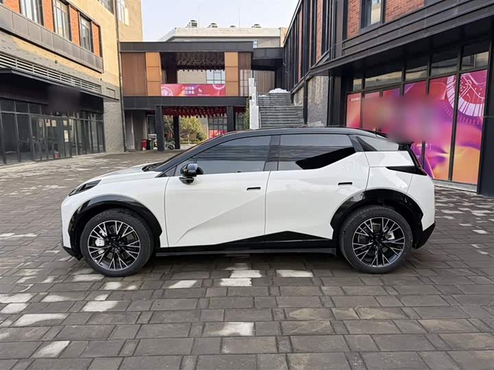 Фото 7 - Zeekr X