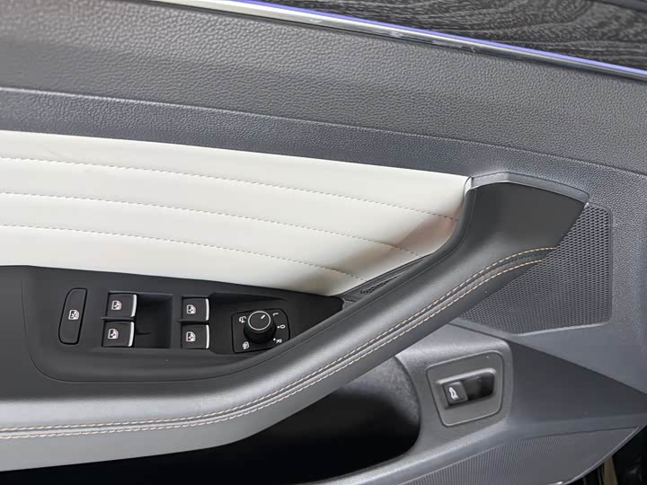 Фото 9 - Volkswagen Magotan