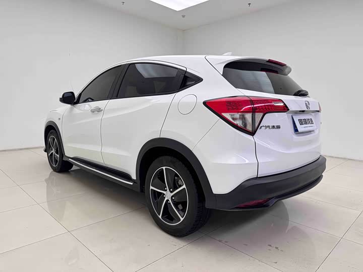 Фото 4 - Honda Vezel
