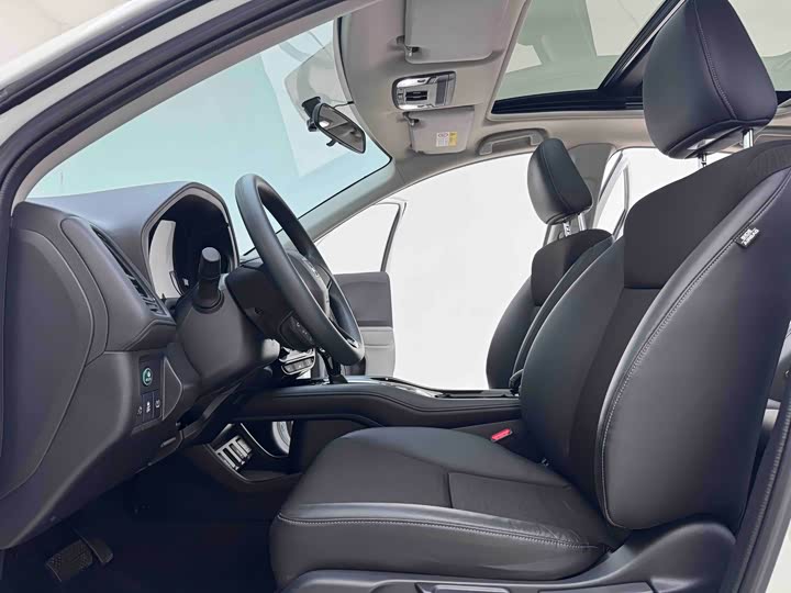 Фото 7 - Honda Vezel