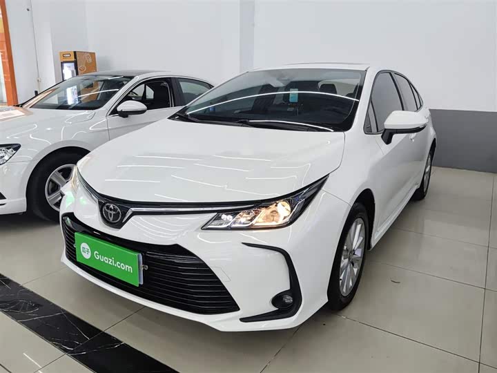 Фото 1 - Toyota Corolla