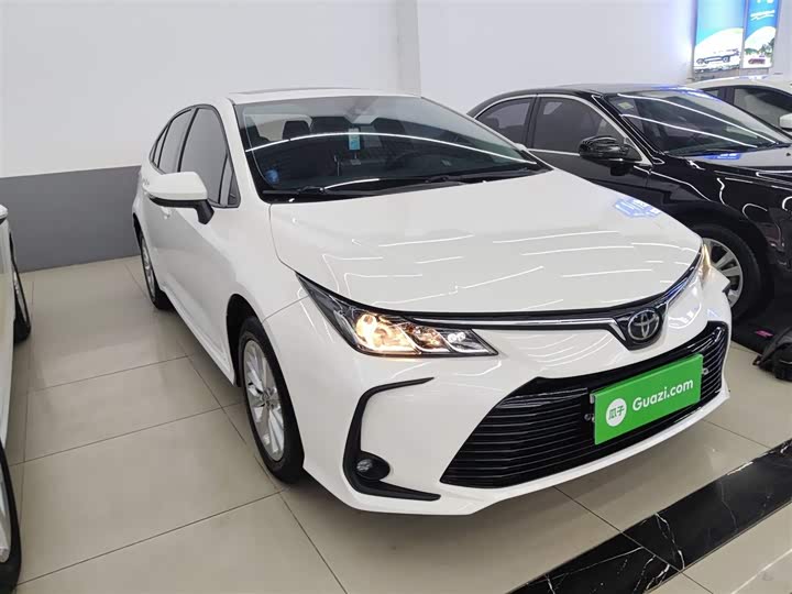 Фото 4 - Toyota Corolla