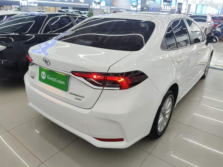 Фото 7 - Toyota Corolla