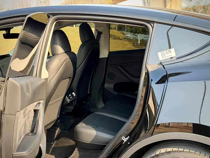 Фото 8 - Tesla Model Y