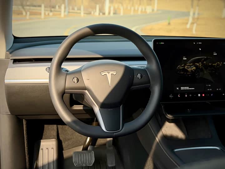 Фото 9 - Tesla Model Y