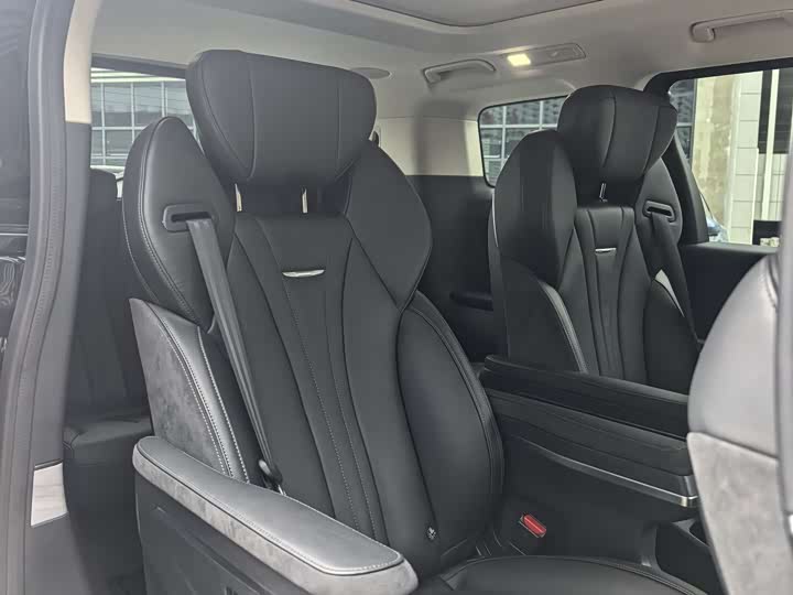 Фото 9 - Hongqi HQ9 Hybrid