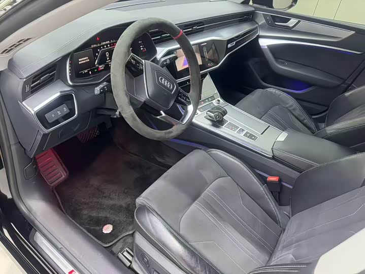 Фото 6 - Audi A7L