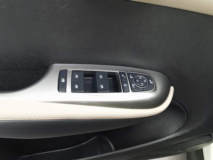 Фото 9 - BYD Dolphin