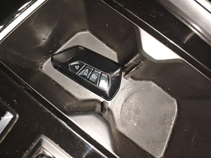 Фото 9 - Changan UNI-T