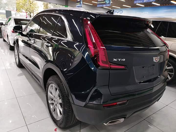 Фото 5 - Cadillac XT4