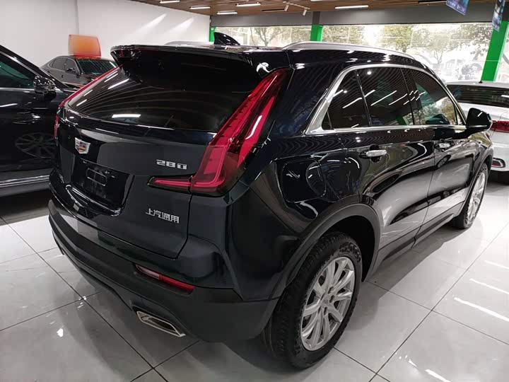 Фото 7 - Cadillac XT4